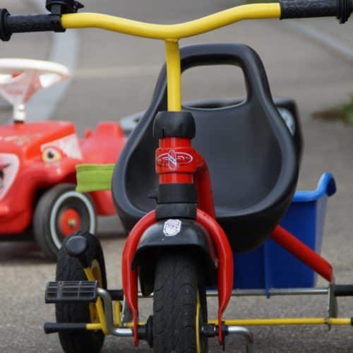 b-Jeux-de-cours-Tricycles.jpg