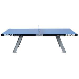 Table de tennis de table Donic Galaxy Outdoor bleue, plateau 10 mm, châssis galvanisé et piétement 100x60 mm, table extérieure conforme EN 14468-1 classe B, usage scolaire et collectivités. Vue de coté