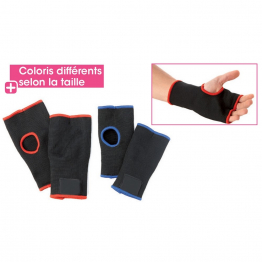 Sous gants de boxe de couleur noire avec liserets rouge ou bleu