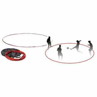 Cercle pour jeu du toro 2 cerceaux géants de couleur rouge pour le jeu du toro avec 4 joueurs de football et un ballon
