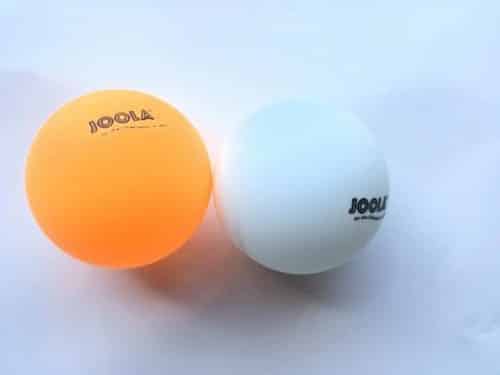 deux Balles JUMBO de tennis de table orange et blanche