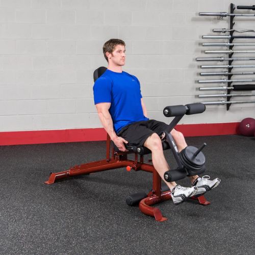 Banc multifonctions BODYSOLID Semi Pro. Travail des quadriceps