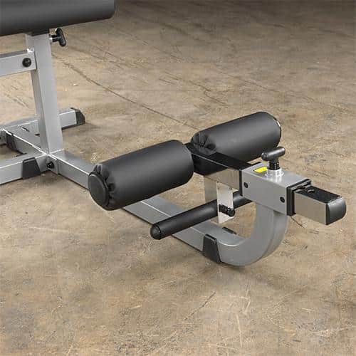 machine de musculation noire et grise