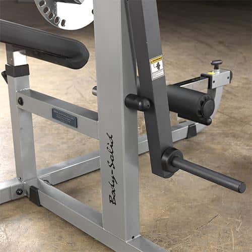 machine de musculation noire et grise