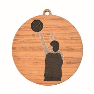 Médaille en bois de 50mm de diamètre représentant un joueur de basket